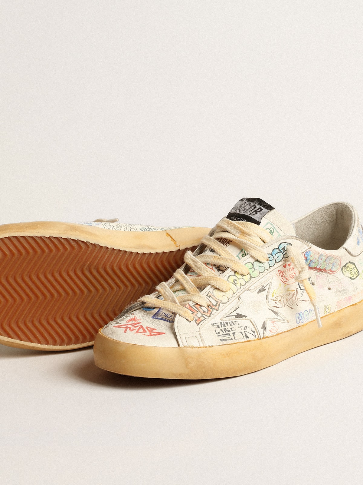 Super-Star in white nappa with all-over multicolor graffiti