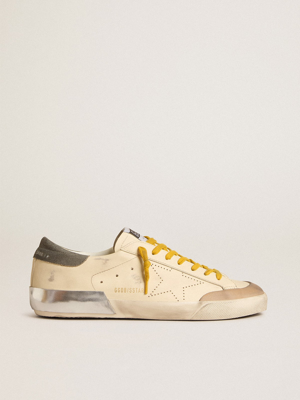 Super-Star in leather with perforated star and gray suede heel tab