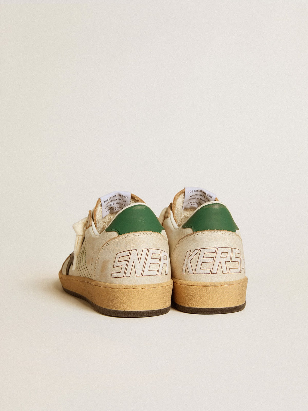 Ball Star da donna con stella in pelle nera e linguetta sul tallone in pelle verde