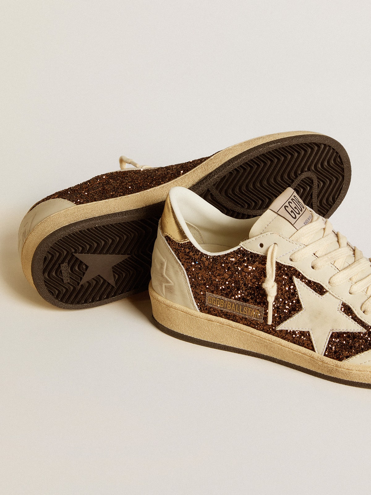 Ball Star in glitter with leather star and metallic leather heel tab