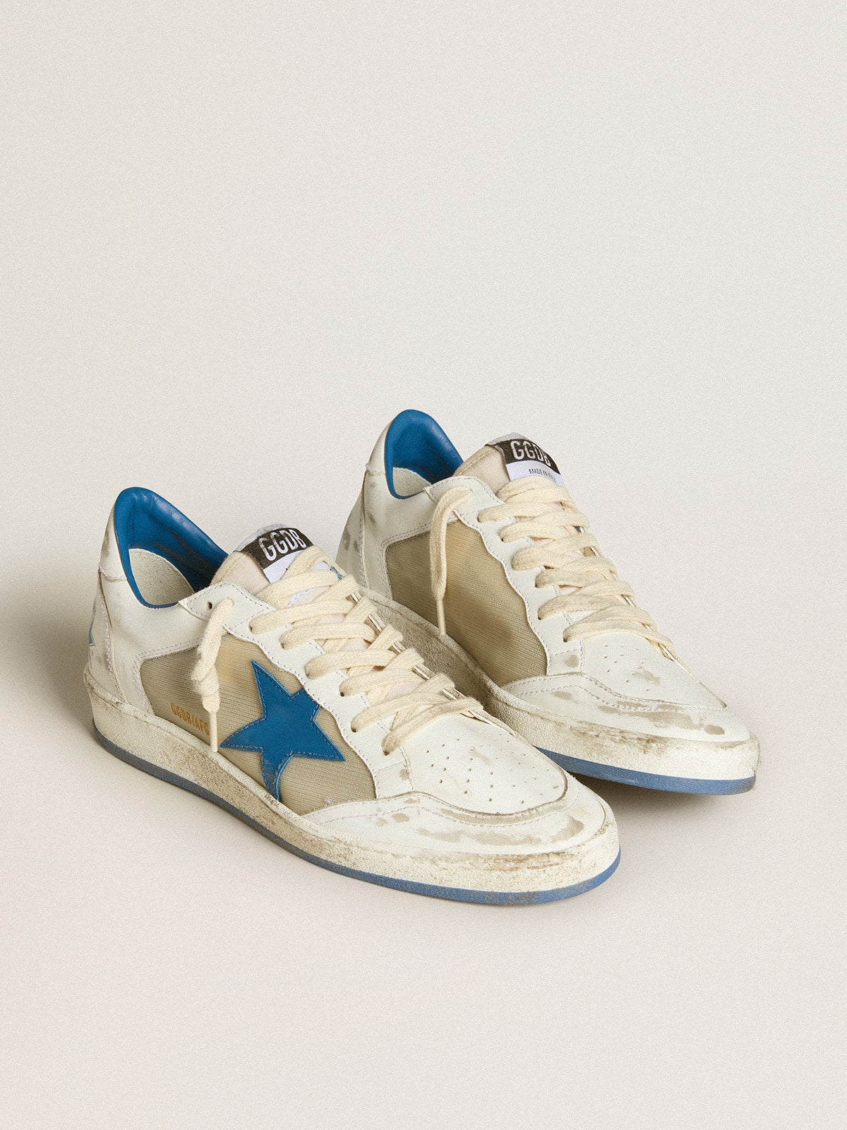 Ball Star LAB da donna in pelle bianca con stella in pelle azzurra e linguetta bianca sul tallone